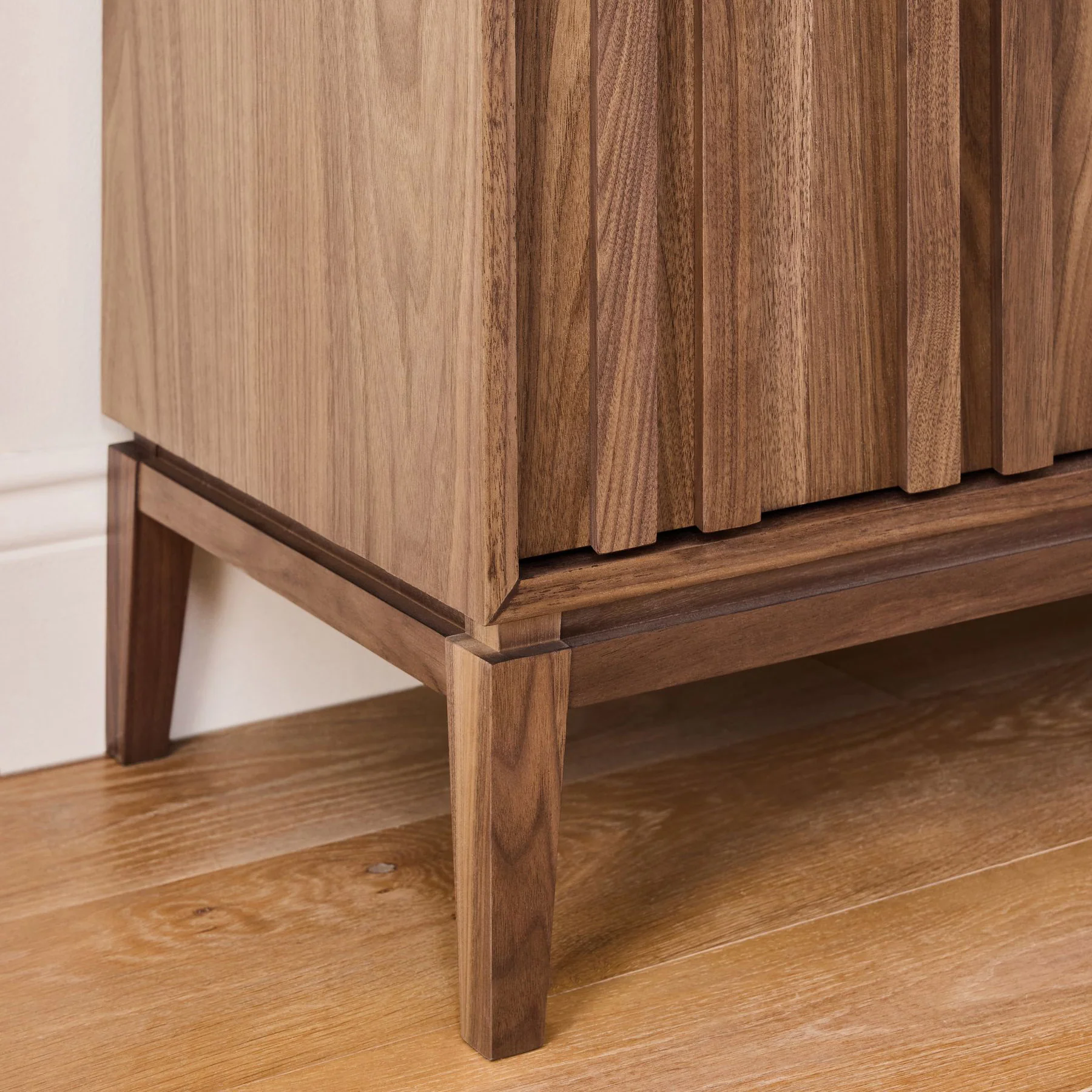 Nordwyn TV Unit/Console - Solid Walnut/Teak/Oak Wood - Image 6